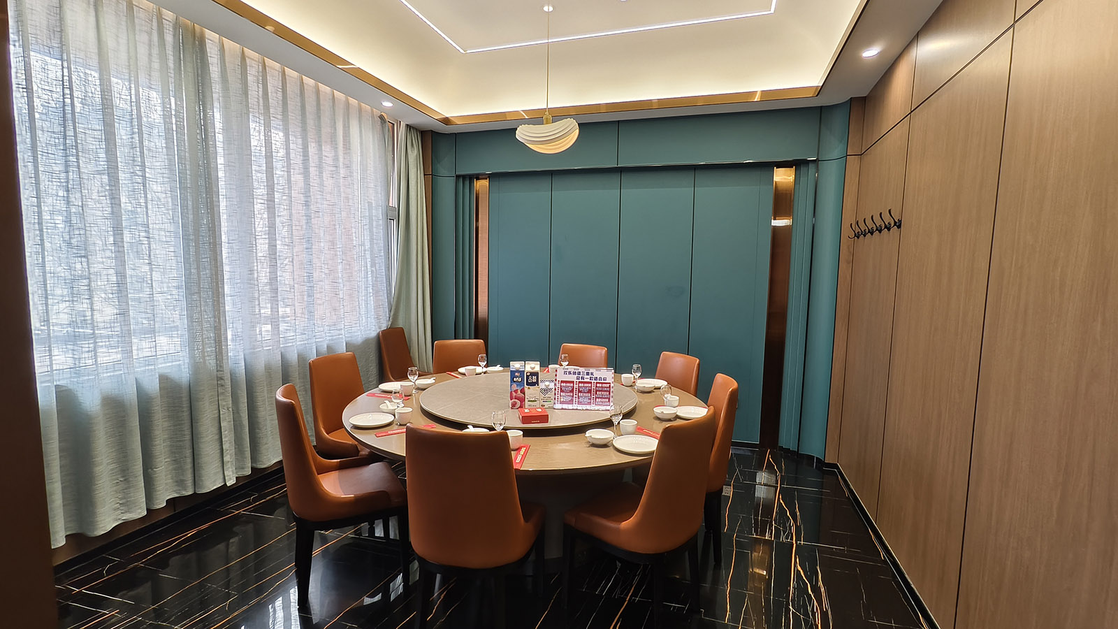 京都渔市·超级平价大排档8人包间圆桌，适合家庭小聚